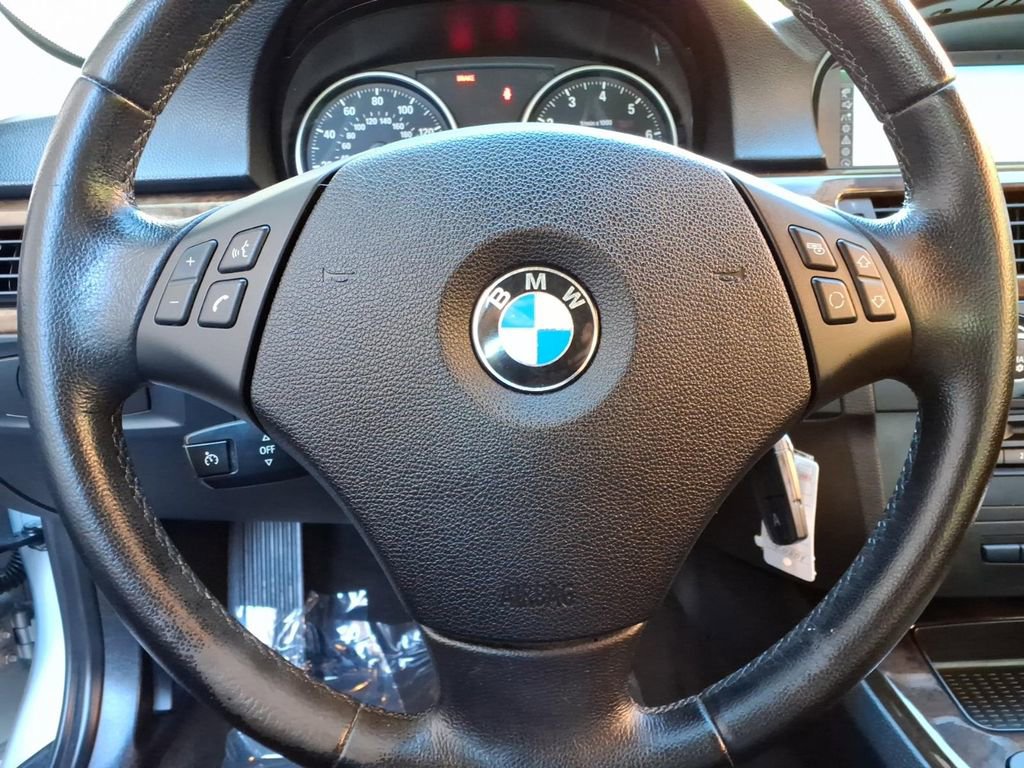 Used 2011 BMW 328i Sedan RWD image 22