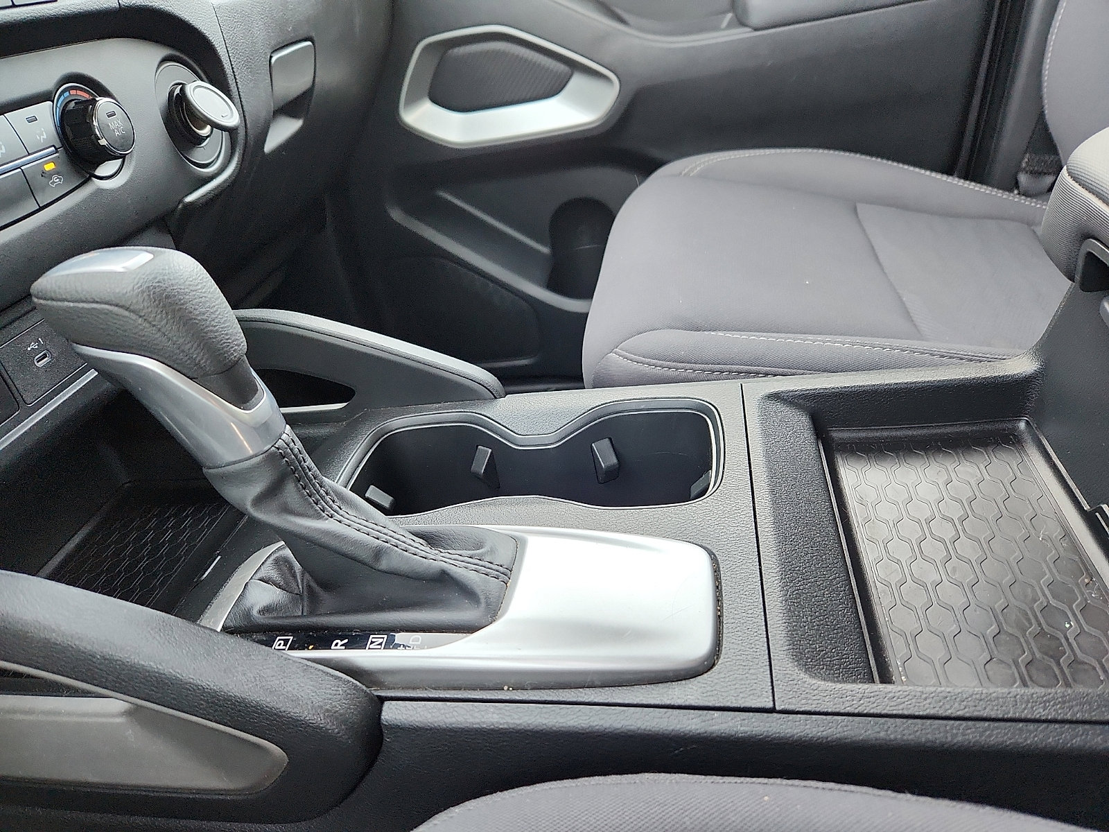 Used 2024 Nissan Frontier SV image 20