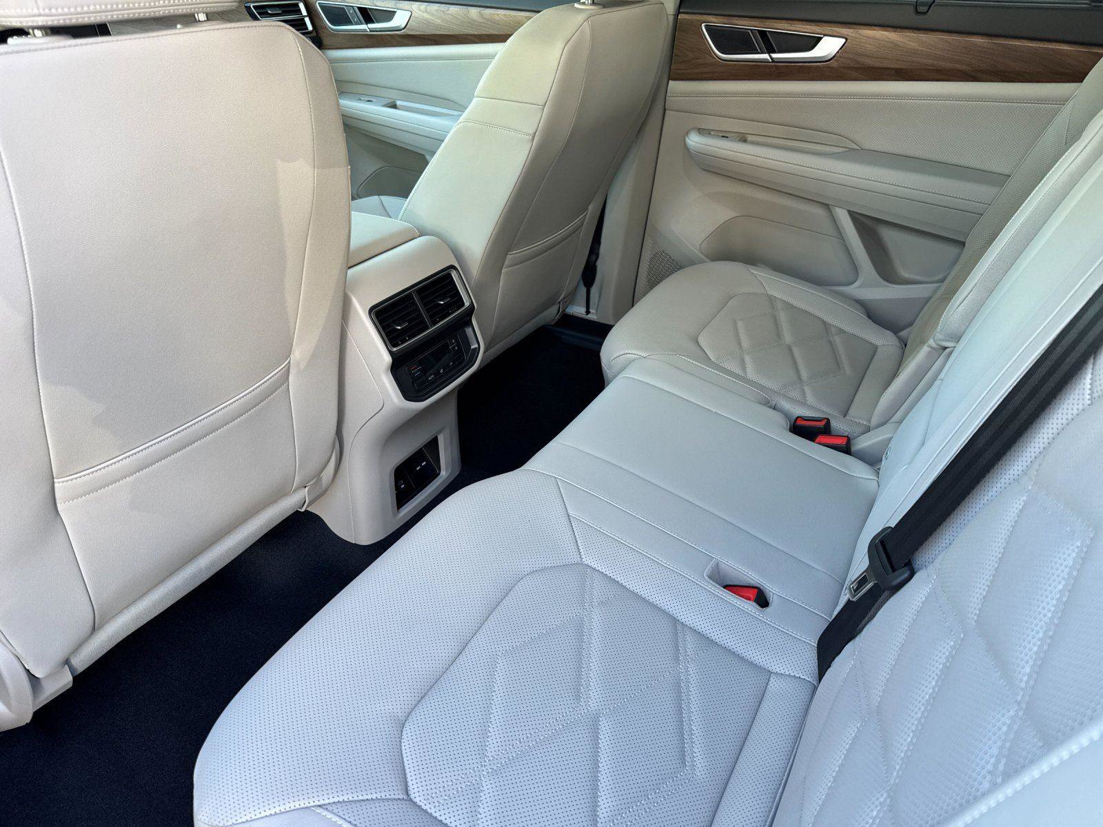 New 2026 Volkswagen Atlas SE AWD/4WD image 11