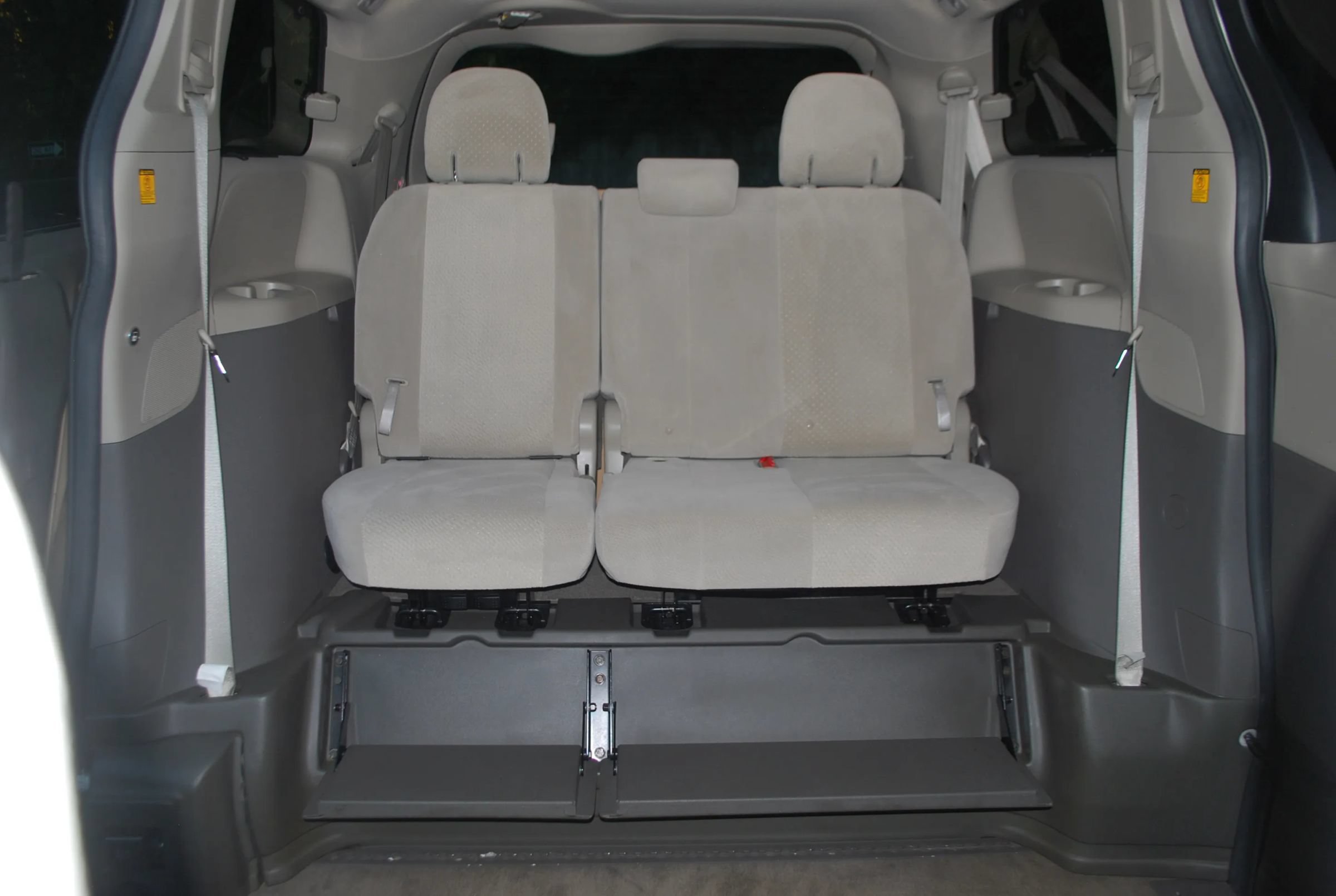 Used 2012 Toyota Sienna LE FWD image 14