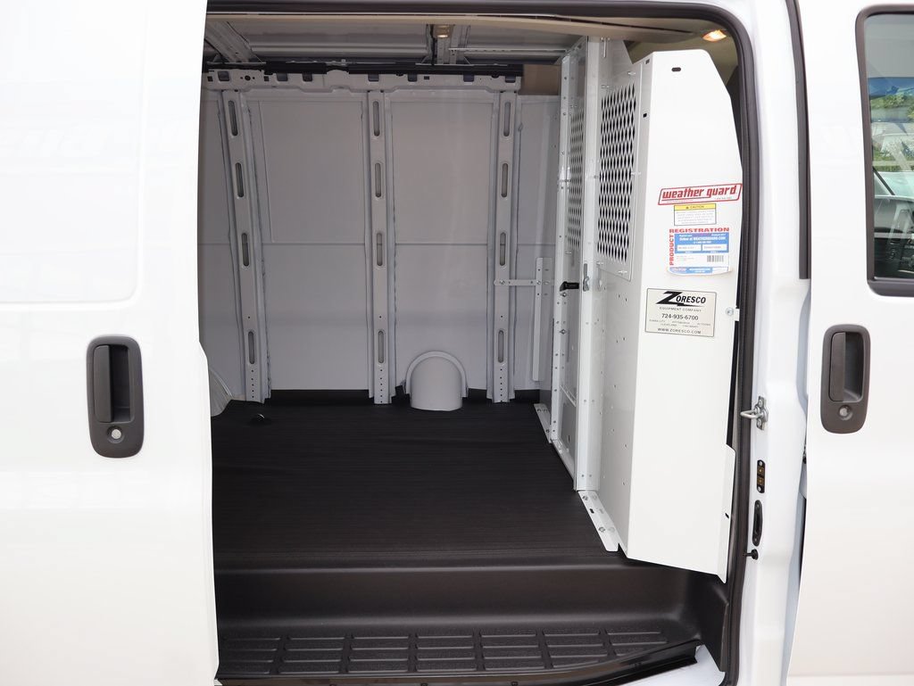New 2025 GMC Savana 2500 w/ Enhanced Convenience Package RWD image 25