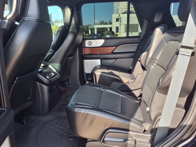 Certified 2020 Lincoln Navigator Reserve w/ Luxury Package AWD/4WD image 5