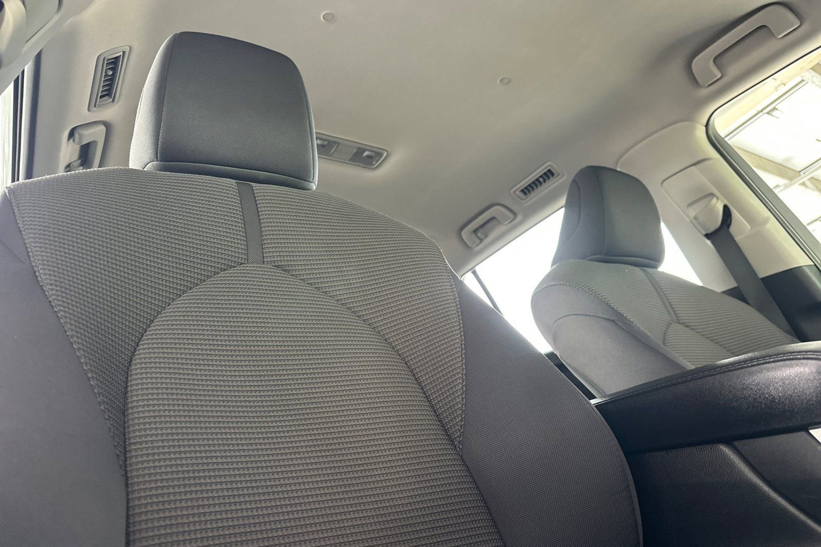 Used 2025 Toyota Highlander LE image 20