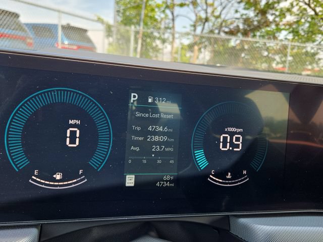 Certified 2025 Hyundai Sonata SEL AWD/4WD image 9