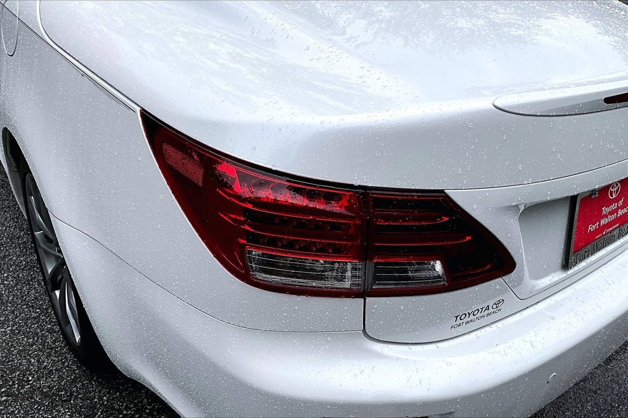 Used 2014 Lexus IS 250C w/ Luxury Package RWD image 18