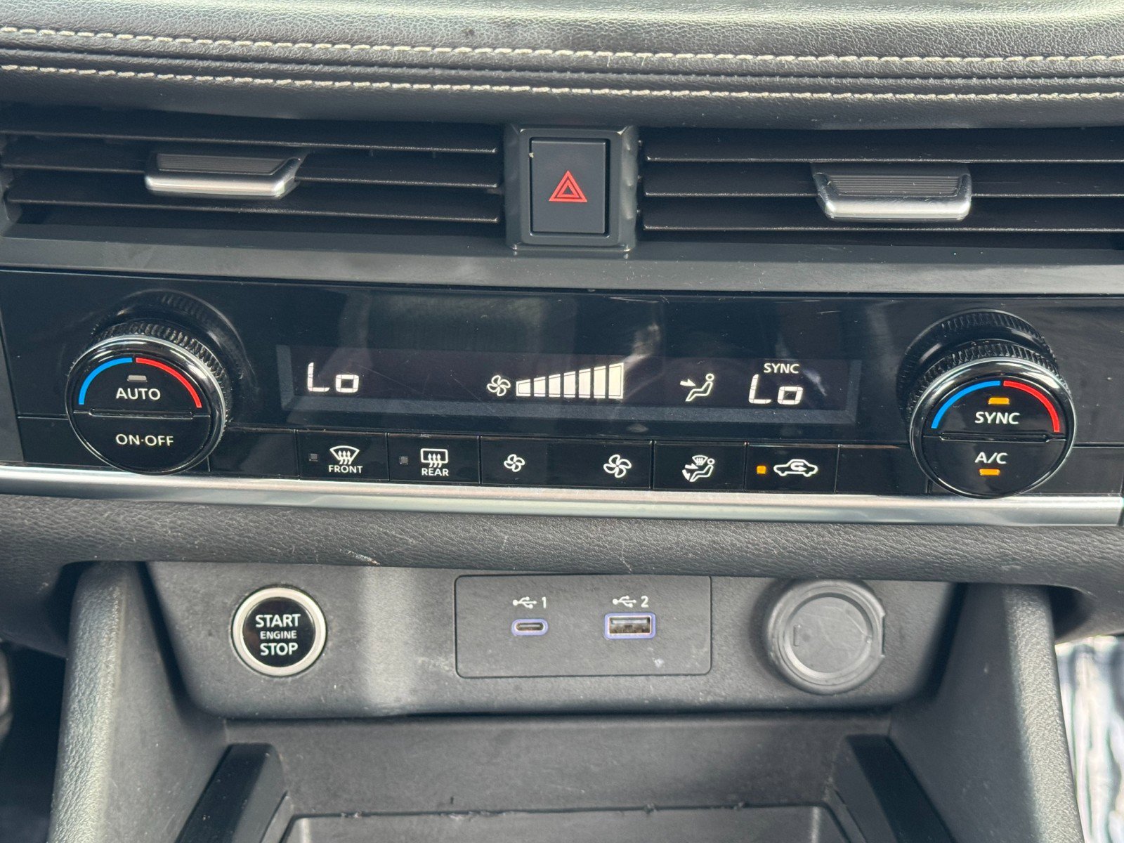 Used 2023 Nissan Rogue SV image 25