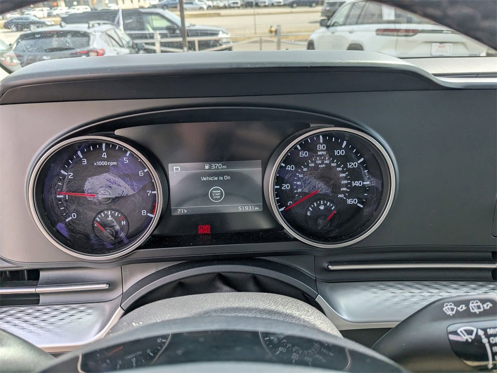 Used 2024 Kia Carnival LX image 16