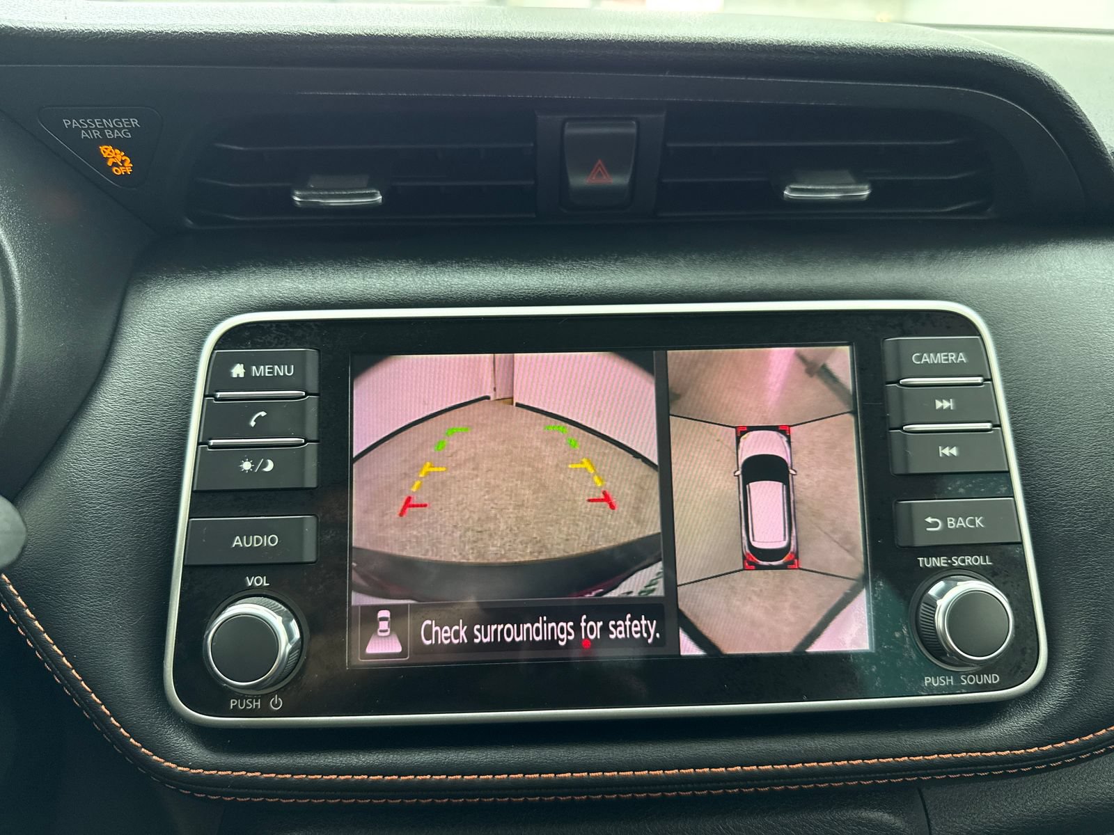 Used 2018 Nissan Kicks SR FWD image 27