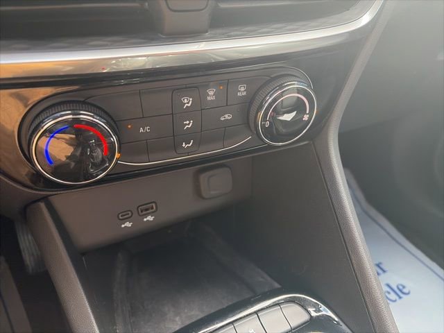 Used 2024 Buick Encore GX Sport Touring w/ Black Roof Package image 13