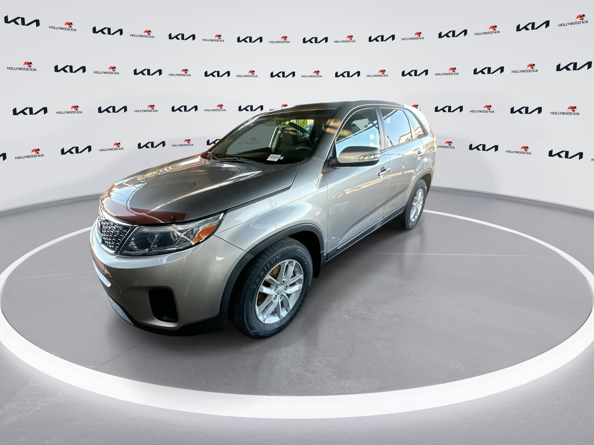 Used 2014 Kia Sorento LX image 4