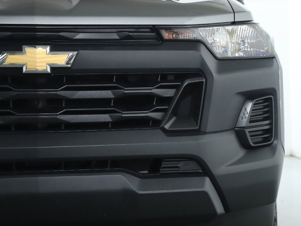 Used 2023 Chevrolet Colorado W/T w/ Safety Package image 7