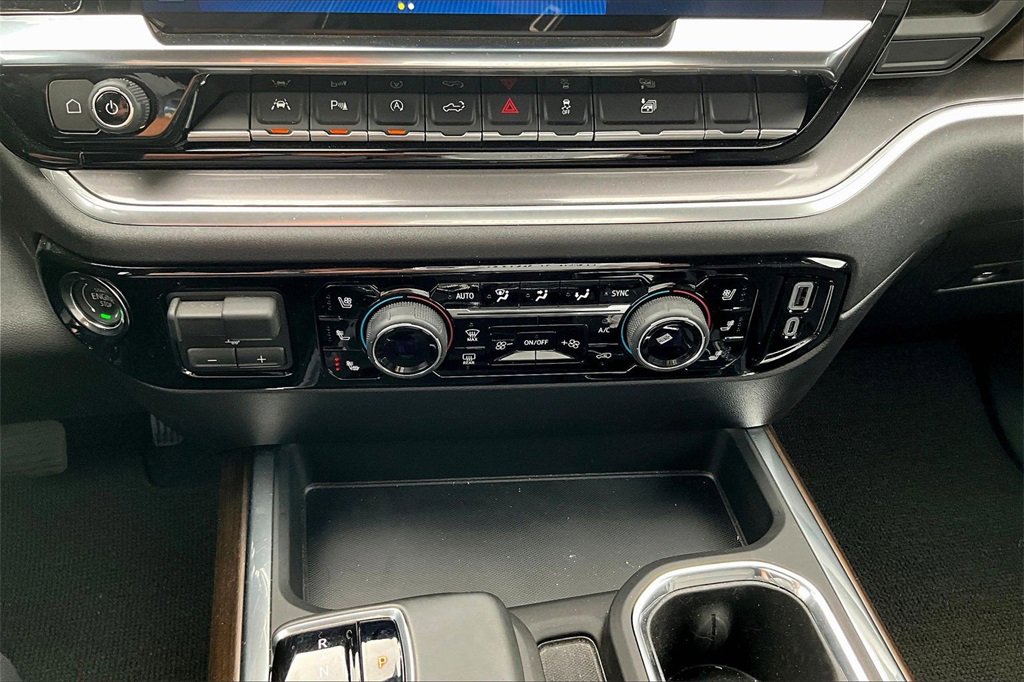 Used 2026 Chevrolet Silverado 1500 High Country w/ Technology Package image 11