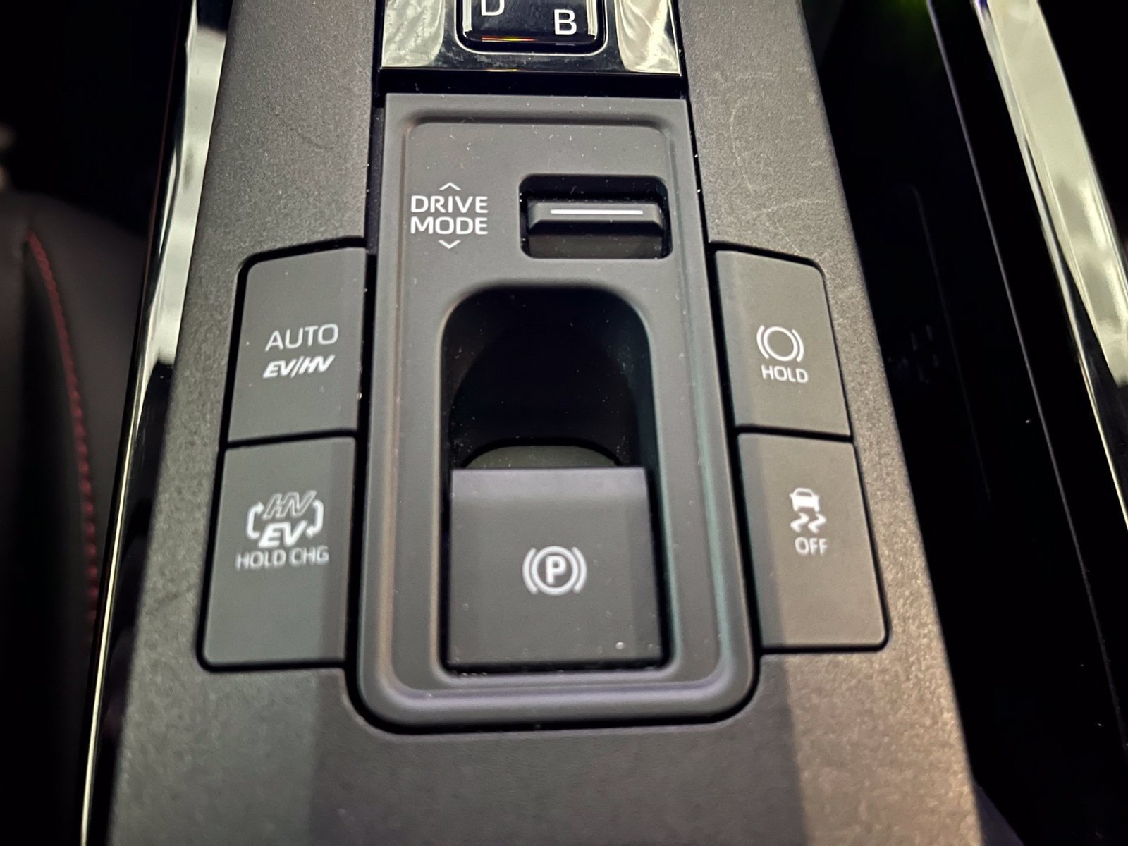 Used 2024 Toyota Prius Prime FWD image 28