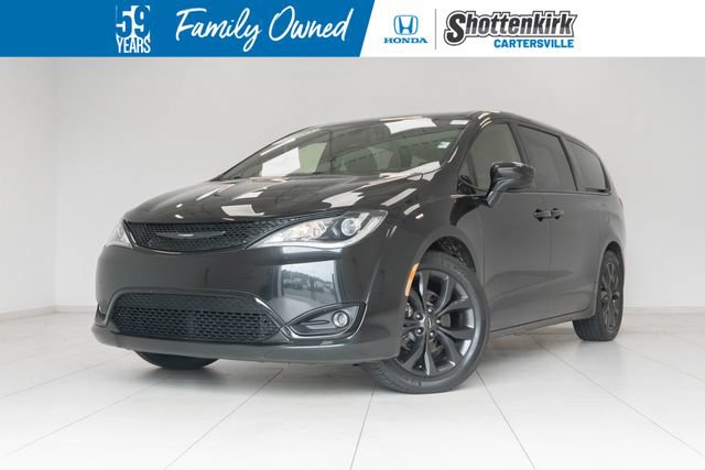 Used 2020 Chrysler Pacifica Touring w/ S Appearance Package FWD image 1