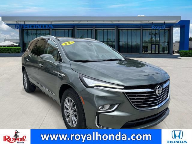 Used 2023 Buick Enclave Essence FWD image 1