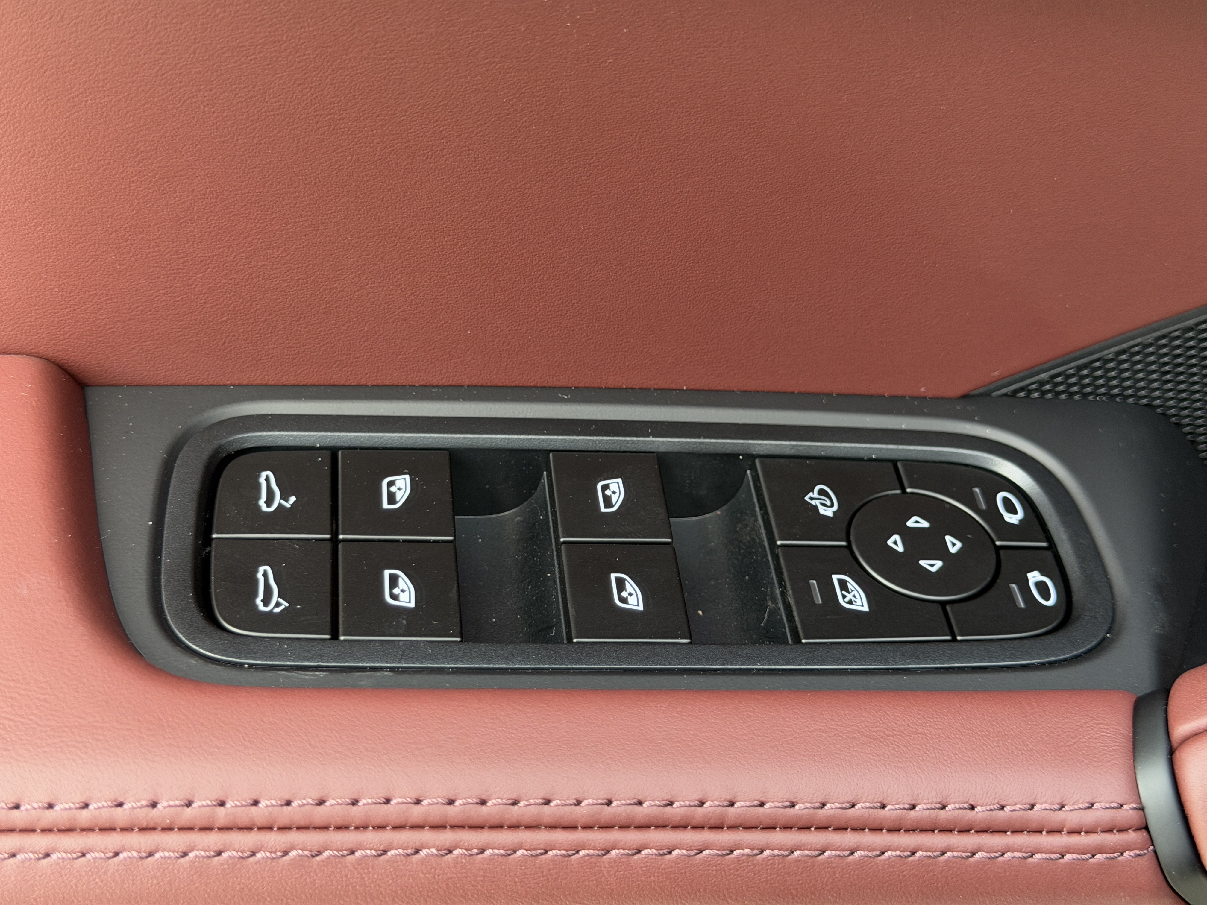 New 2026 Porsche Cayenne GTS AWD/4WD image 23