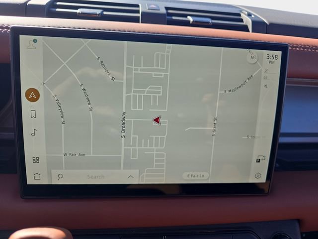 Used 2025 Land Rover Defender 110 image 24