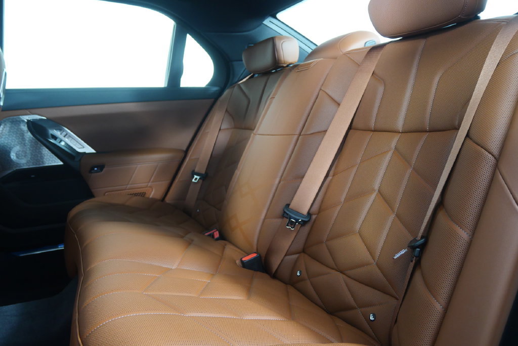 New 2026 BMW 740i w/ Executive Package RWD image 14