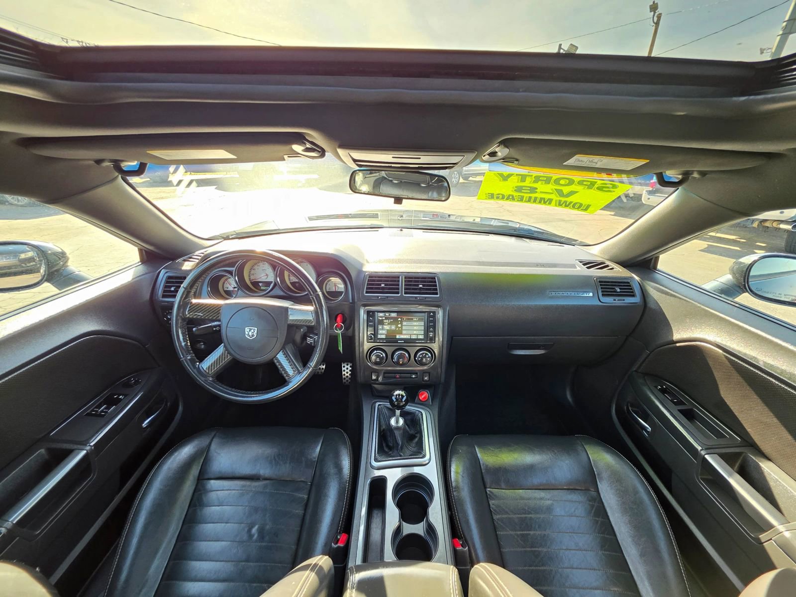 Used 2010 Dodge Challenger R/T image 2