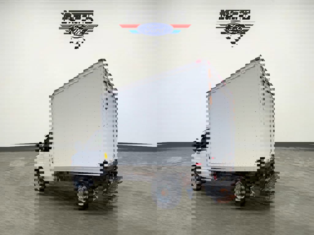 Used 2005 Ford E-350 and Econoline 350 Super Duty image 3