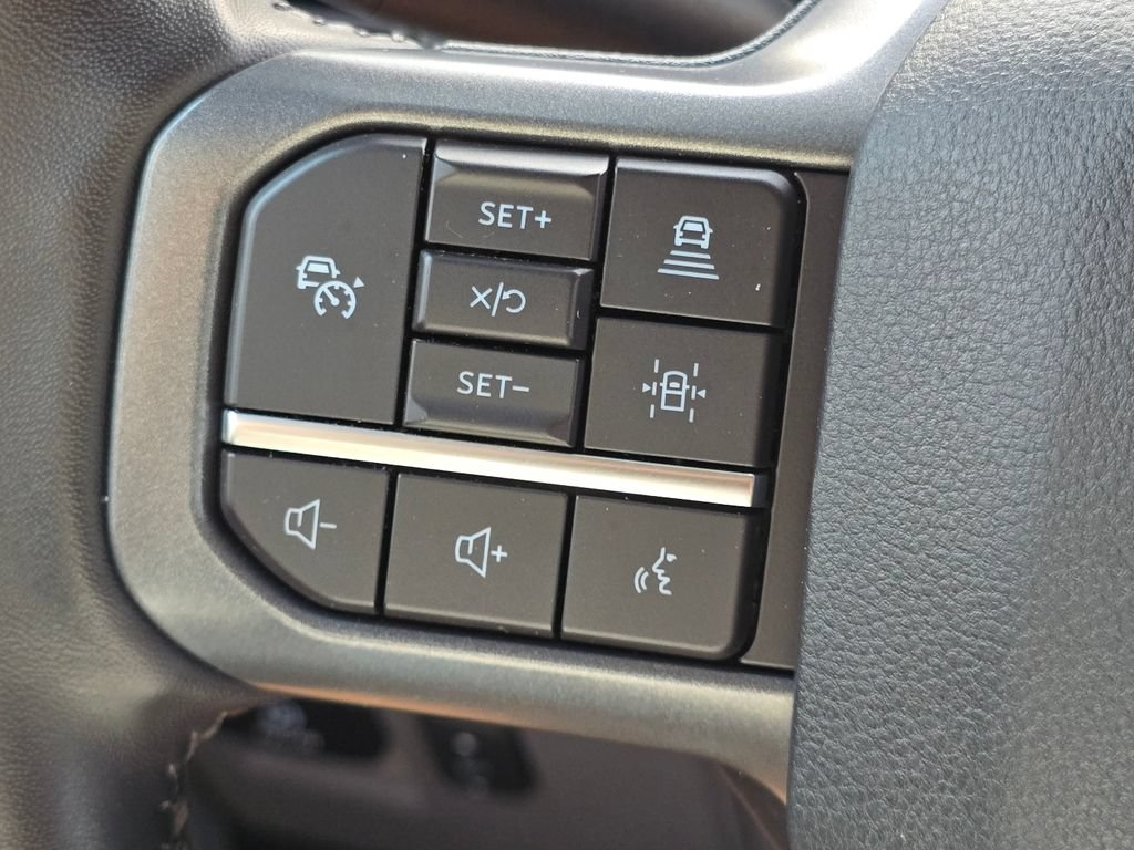 Used 2023 Ford F150 Lariat w/ Equipment Group 502A High AWD/4WD image 39