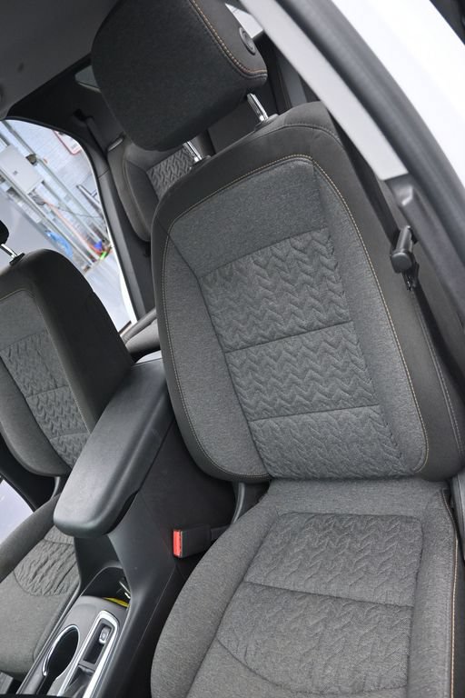 Used 2024 Chevrolet Equinox LT FWD image 9