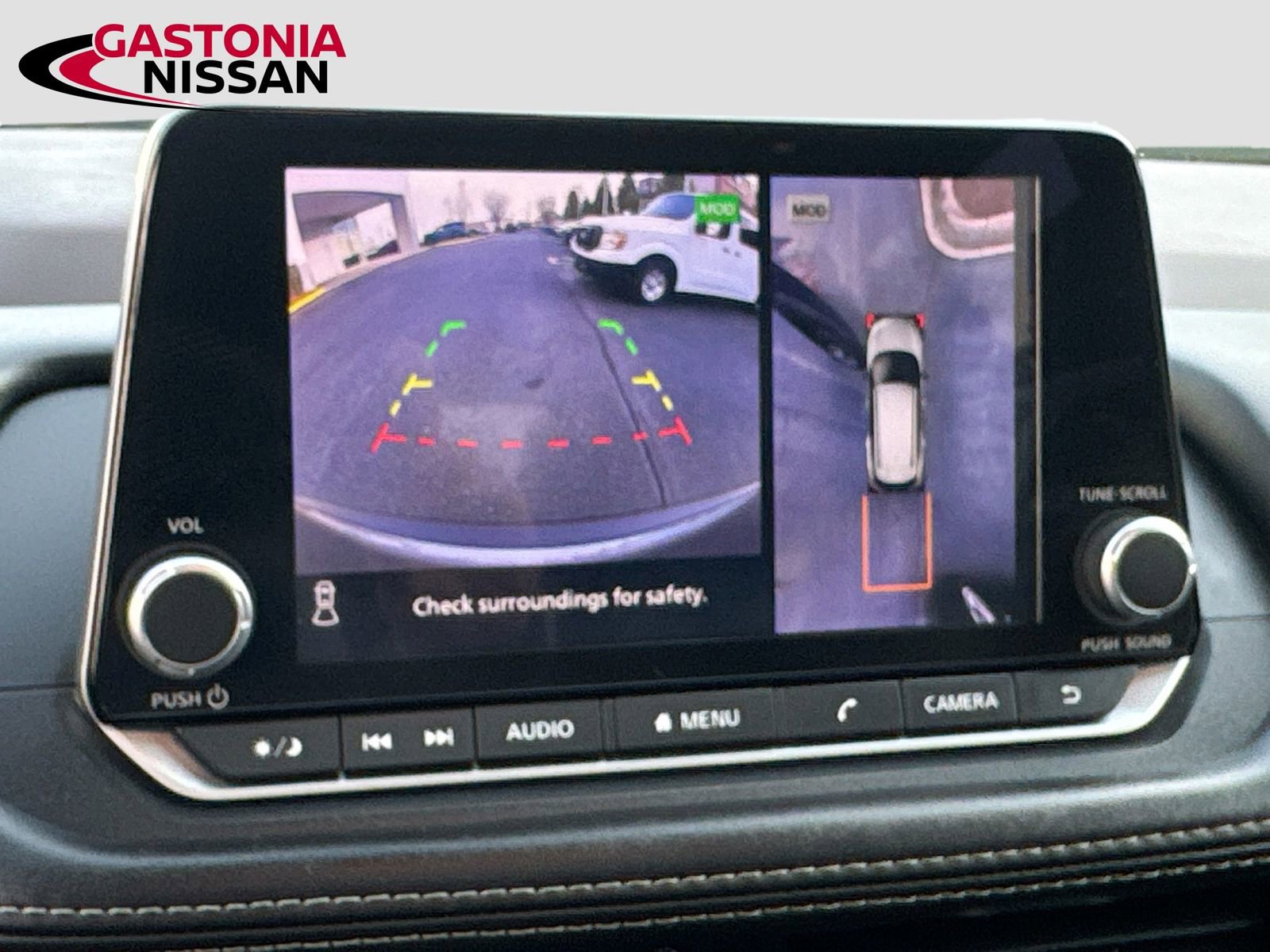 Used 2023 Nissan Rogue SL image 17