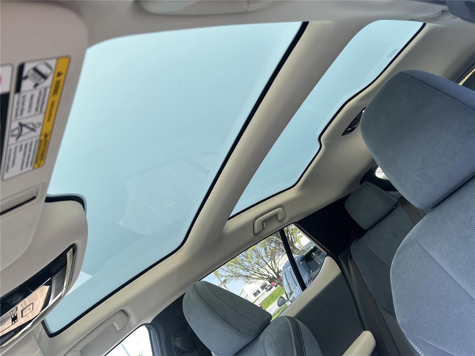 Used 2023 Lexus RZ 450e Premium w/ Accessory Package (2T) image 10