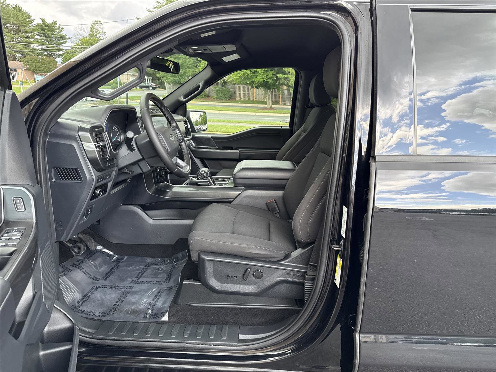 Used 2023 Ford F150 XLT w/ Equipment Group 302A High image 14