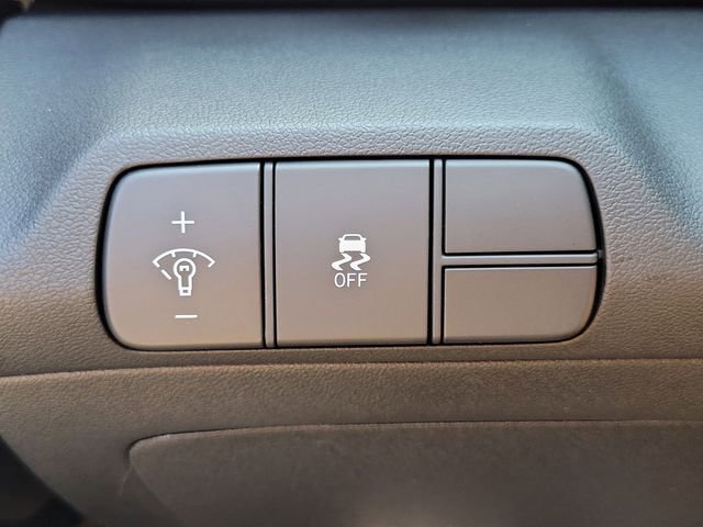 New 2026 Hyundai Elantra Sport FWD image 18