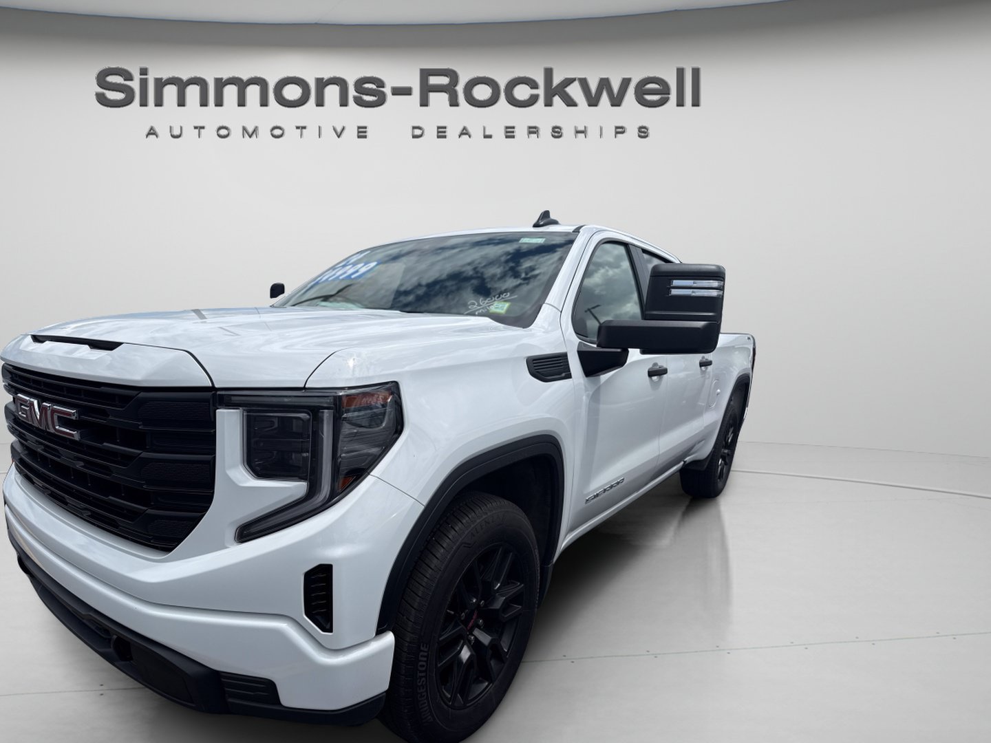 Used 2024 GMC Sierra 1500 Pro w/ Graphite Edition AWD/4WD image 1