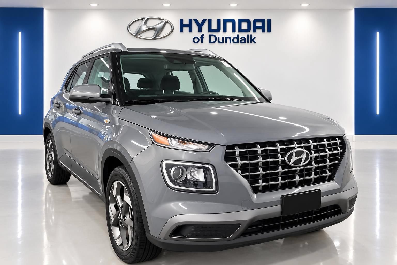 Used 2021 Hyundai Venue SEL w/ Cargo Package FWD image 3