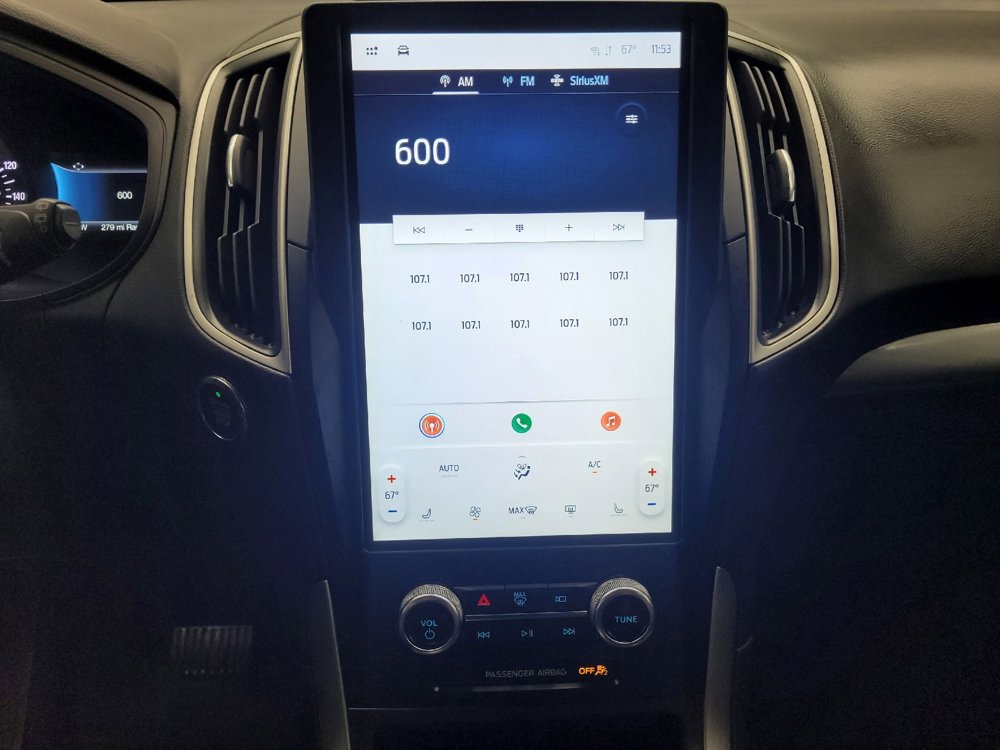 Used 2023 Ford Edge SEL image 25