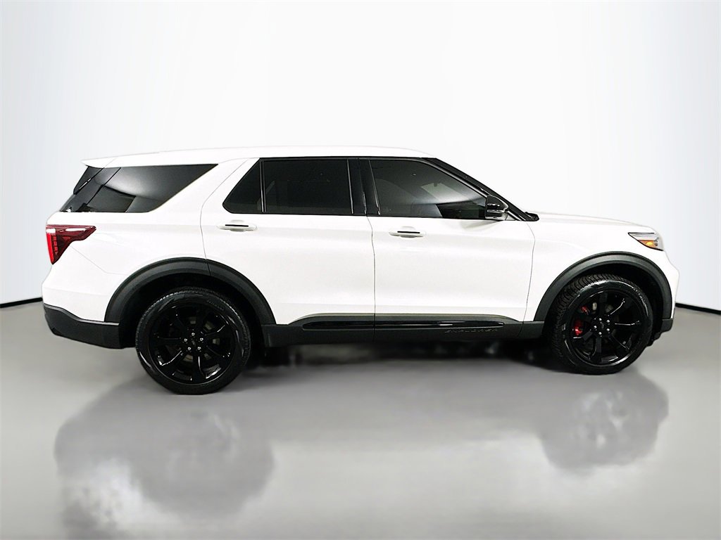 Used 2022 Ford Explorer ST w/ Equipment Group 401A image 7