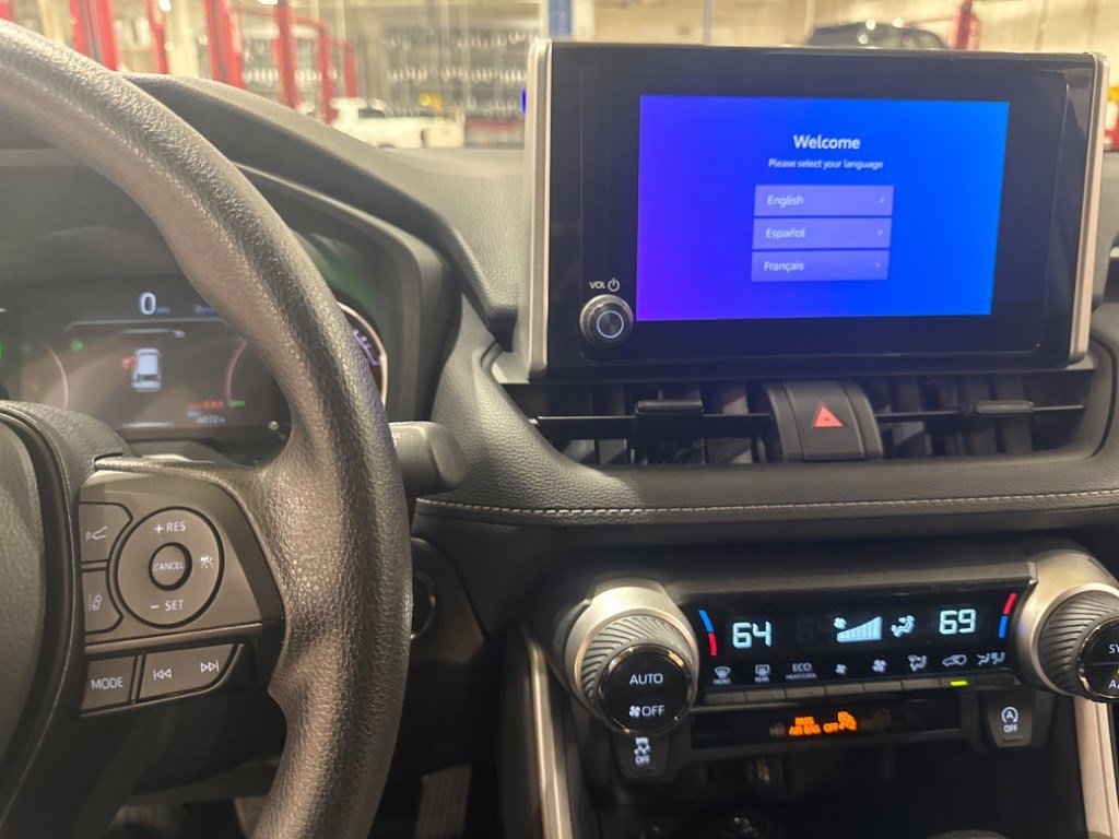 Used 2025 Toyota RAV4 XLE w/ Convenience Package FWD image 2