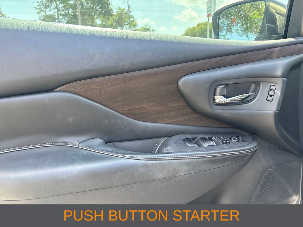 Used 2019 Nissan Murano Platinum w/ Cargo Package FWD image 3