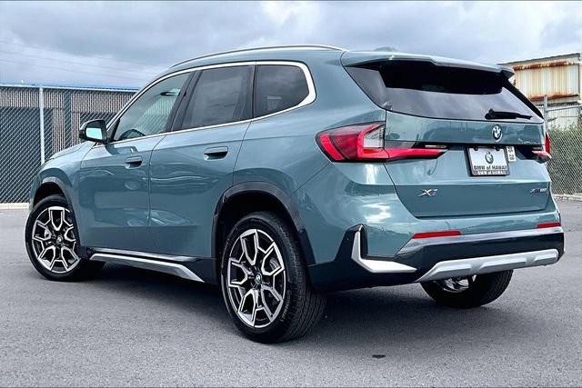 New 2026 BMW X1 xDrive28i w/ Technology Package AWD/4WD image 3