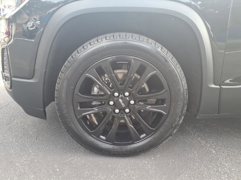 Used 2023 GMC Acadia SLT w/ Elevation Edition image 9