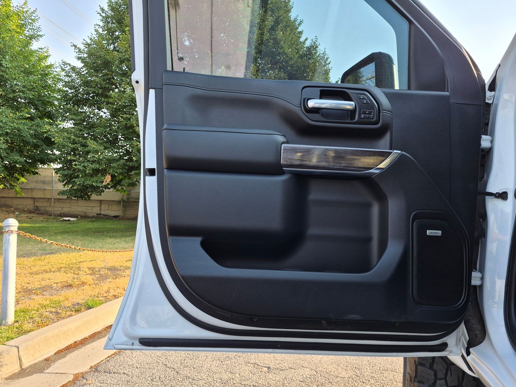 Used 2021 Chevrolet Silverado 2500 LTZ w/ LTZ Plus Package AWD/4WD image 14
