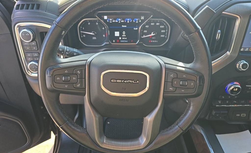 Used 2021 GMC Sierra 2500 Denali w/ Denali Black Diamond Edition AWD/4WD image 13