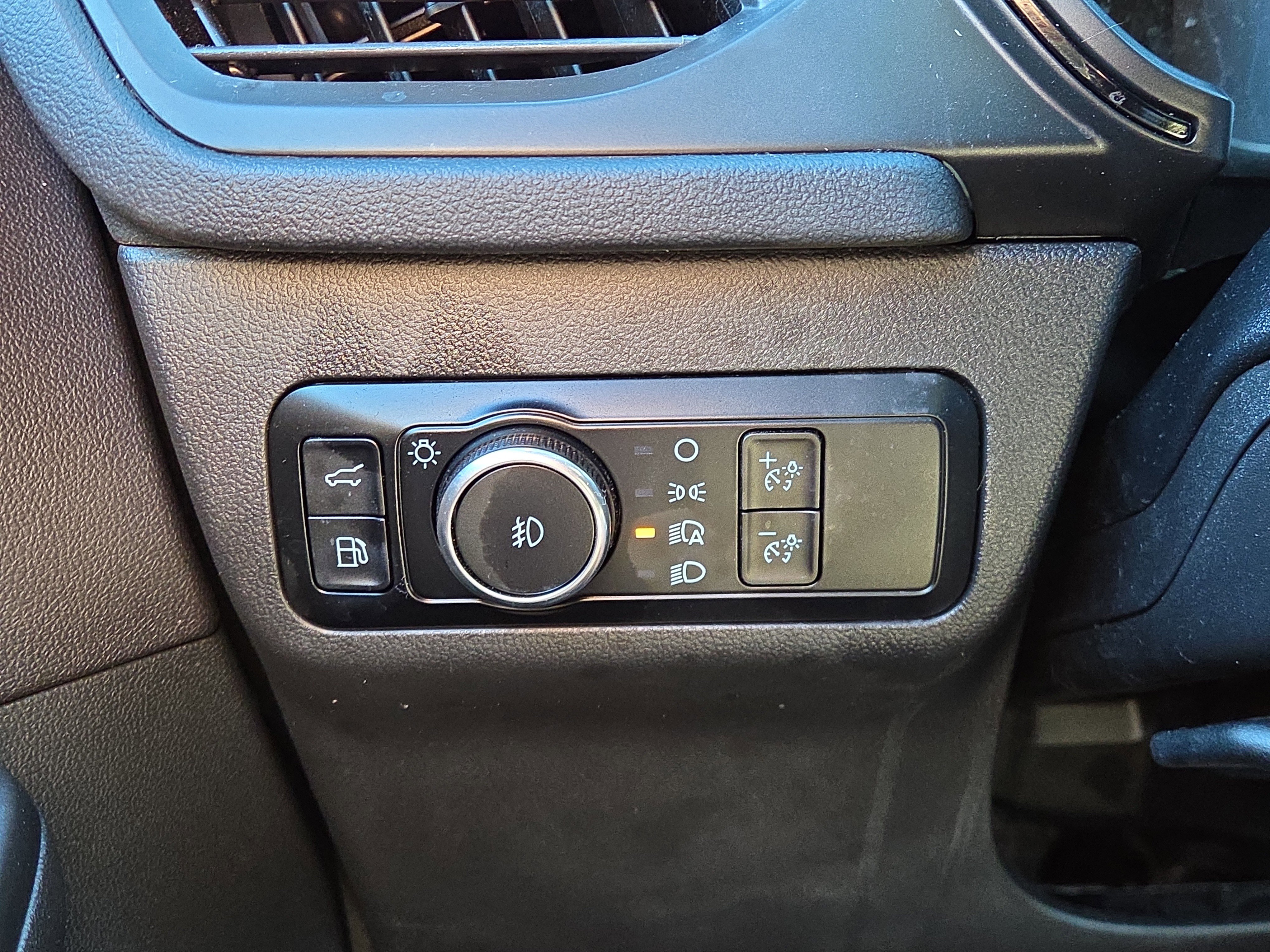 Certified 2024 Ford Escape ST-Line Select w/ Tech Pack #1 image 25