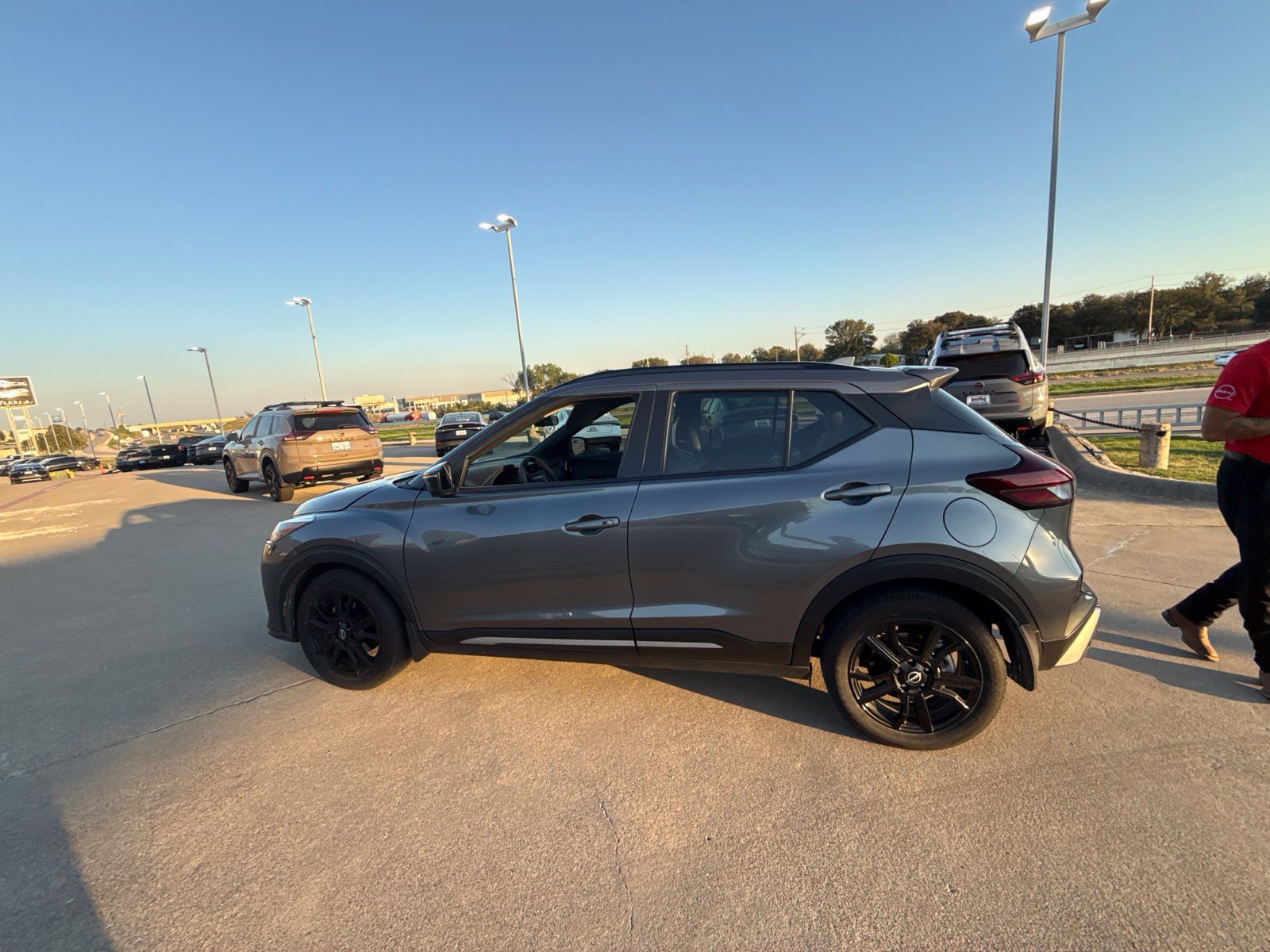 Certified 2024 Nissan Kicks SR w/ SR Premium Package FWD image 4
