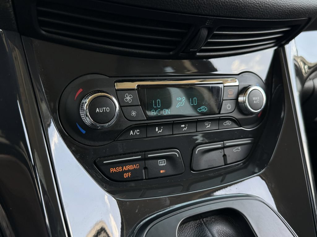Used 2015 Ford Escape Titanium FWD image 21