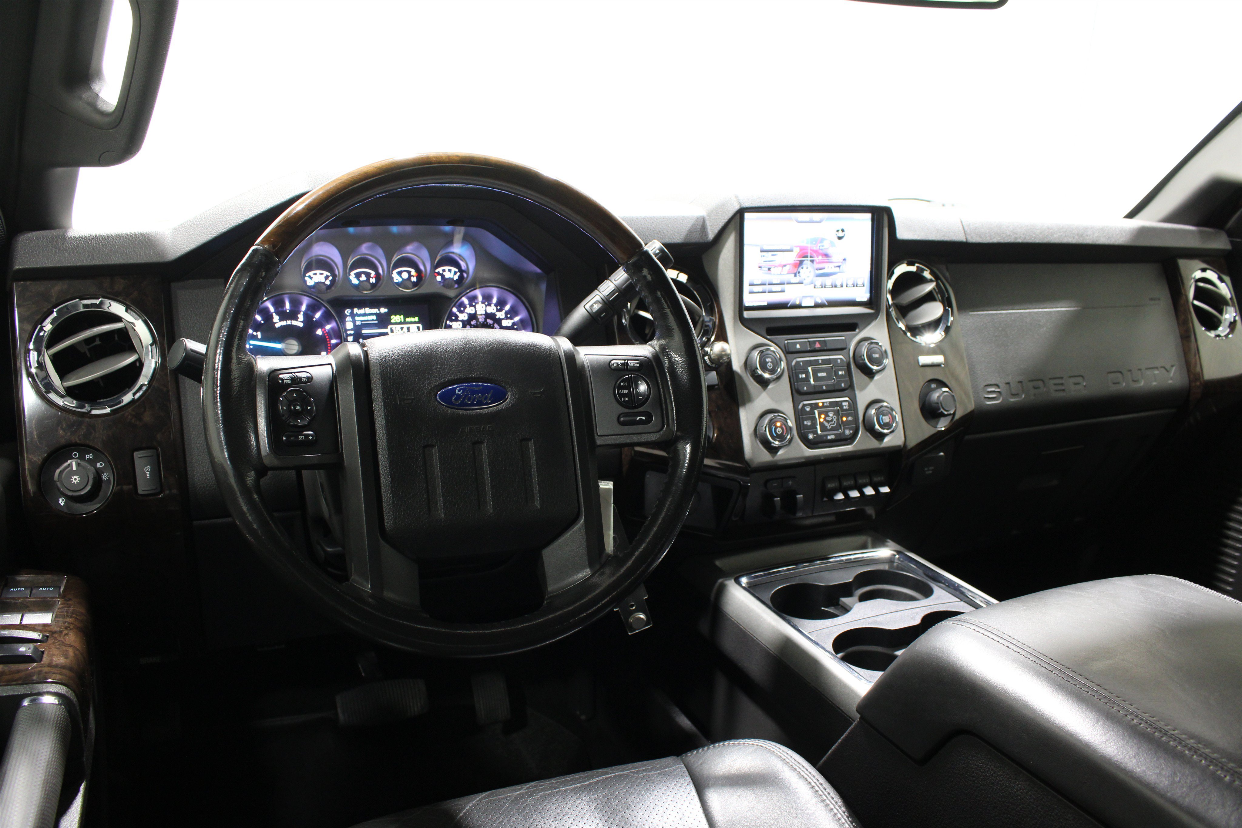 Used 2013 Ford F250 Platinum w/ FX4 Off Road Pkg AWD/4WD image 2