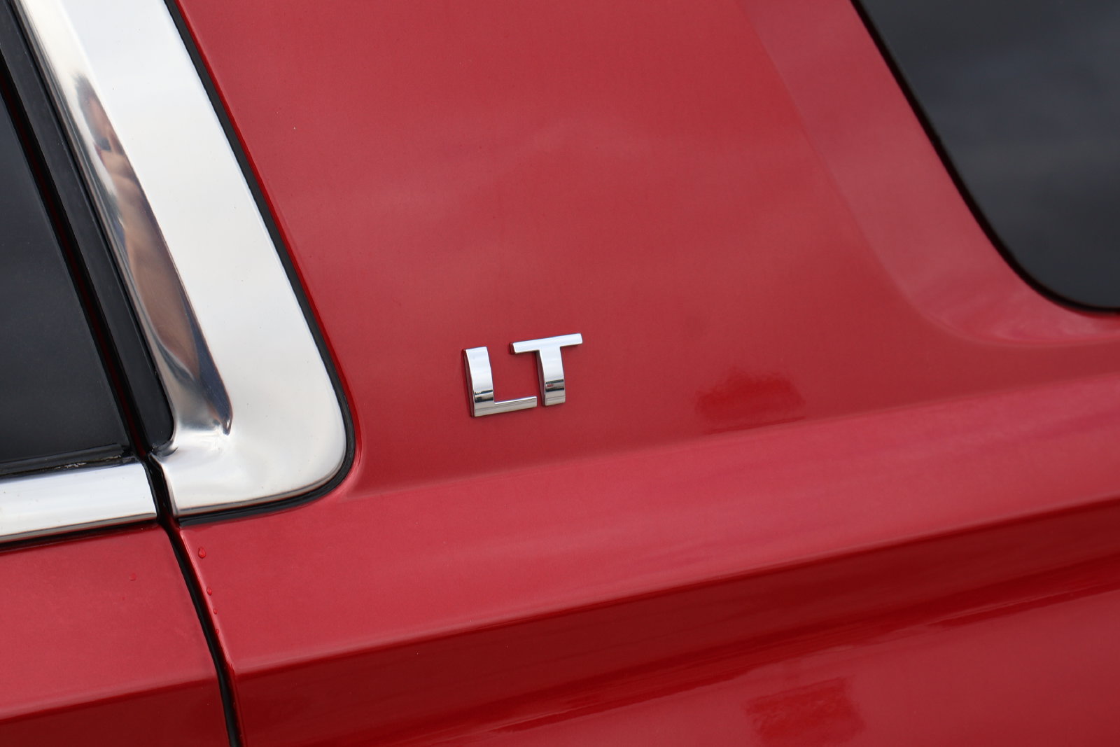 Used 2015 Chevrolet Tahoe LT w/ Max Trailering Package RWD image 3
