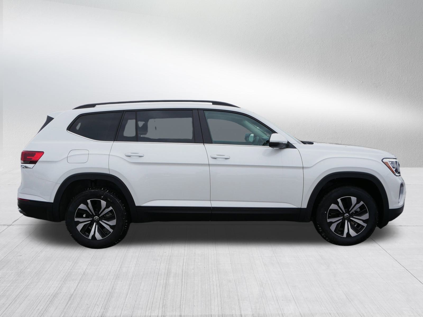 New 2026 Volkswagen Atlas SE AWD/4WD image 2