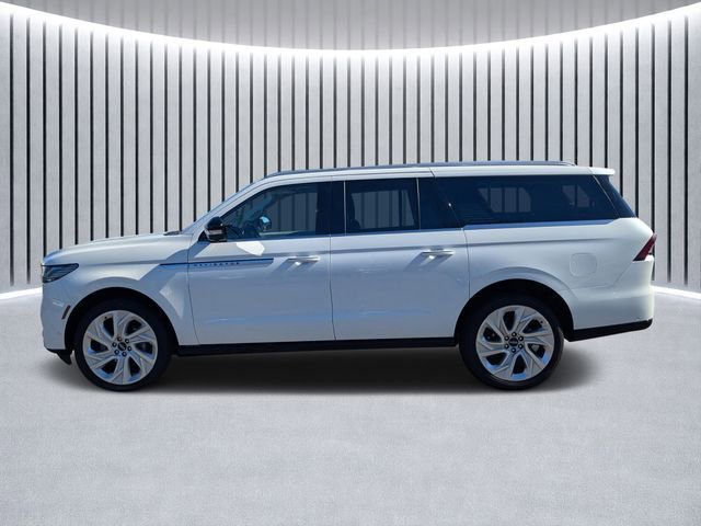 Used 2025 Lincoln Navigator L Reserve AWD/4WD image 8