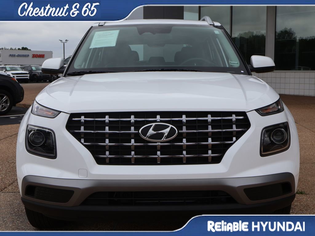 Used 2023 Hyundai Venue SEL FWD image 8