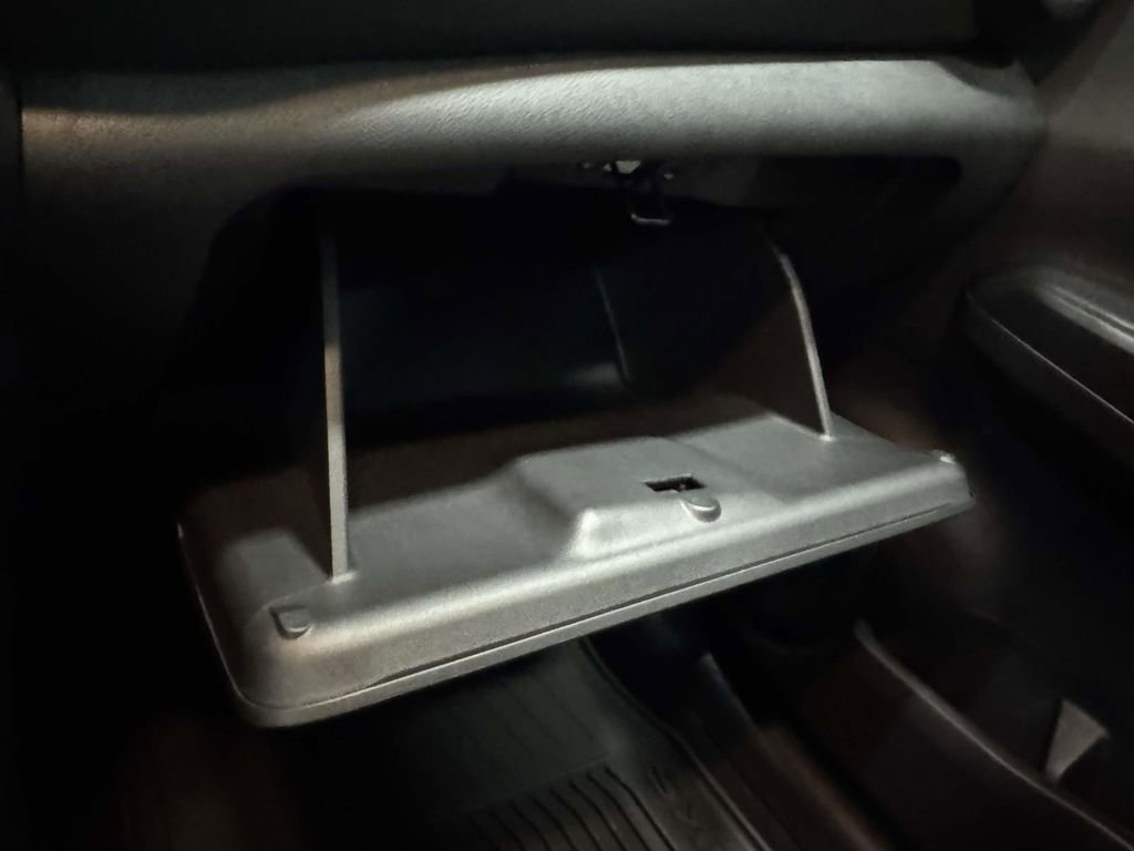 Used 2024 Nissan Kicks S image 29