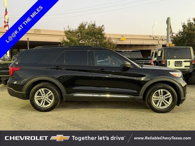 Used 2020 Ford Explorer XLT w/ Equipment Group 202A RWD image 3